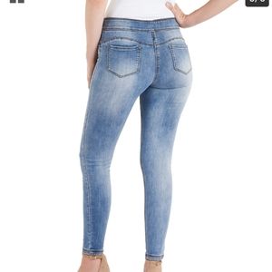 COCO+CARMEN JEANS
